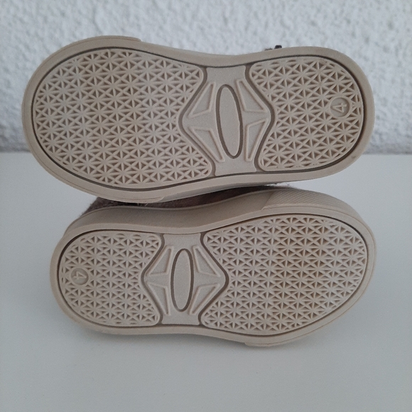 Cat & Jack Toddler Boy Boots | Size 4 | NWOT - Picture 5 of 8